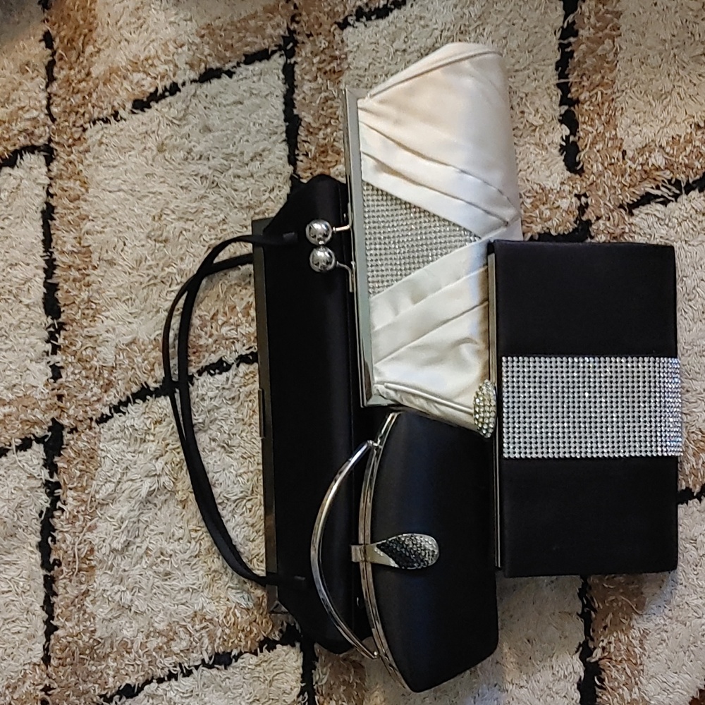 4 Formal Clutch Bags
